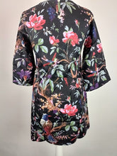 Load image into Gallery viewer, The Hemmingway tunic - black