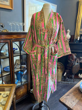 Load image into Gallery viewer, Kimono dressing gown -green /pink