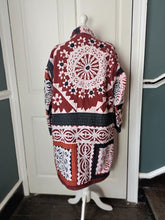 Load image into Gallery viewer, Applique&#39; House Coat