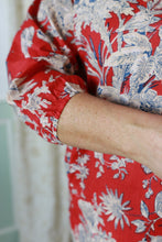 Load image into Gallery viewer, The Yeats tunic - red