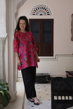 Load image into Gallery viewer, The Hemmingway tunic - pink