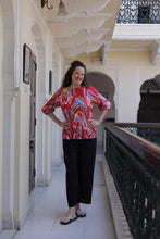 Load image into Gallery viewer, The Laurence blouse - Ikat black