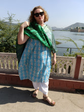 Load image into Gallery viewer, The sari kantha Shawl